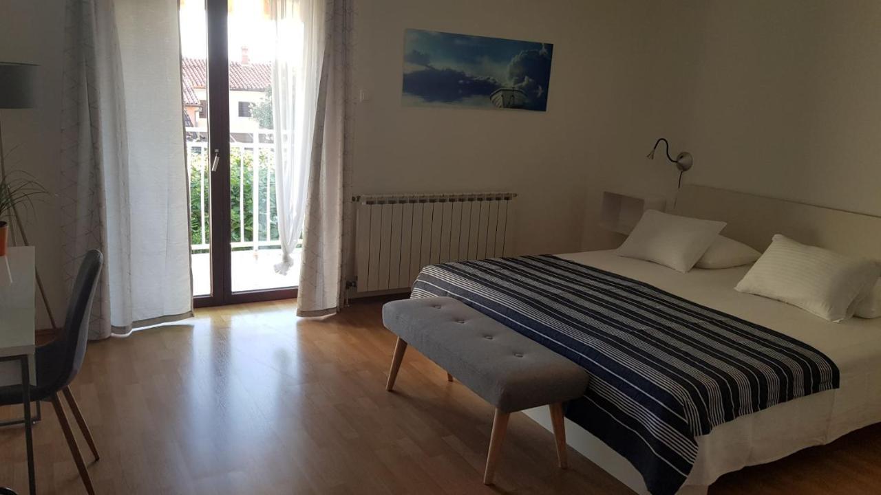 מדולין Apartments & Rooms Tom מראה חיצוני תמונה