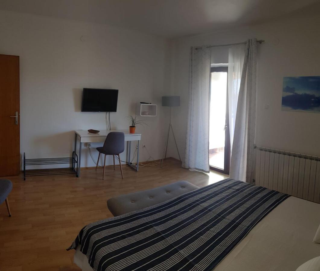 מדולין Apartments & Rooms Tom מראה חיצוני תמונה