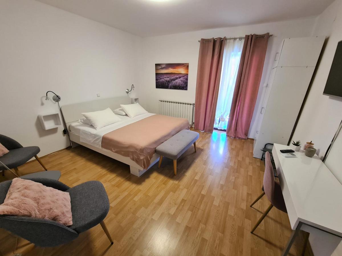 מדולין Apartments & Rooms Tom מראה חיצוני תמונה