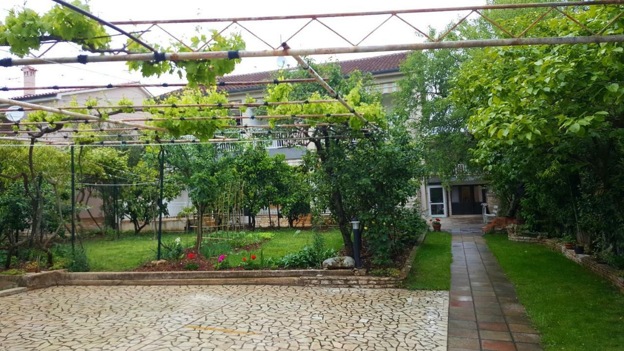 מדולין Apartments & Rooms Tom מראה חיצוני תמונה
